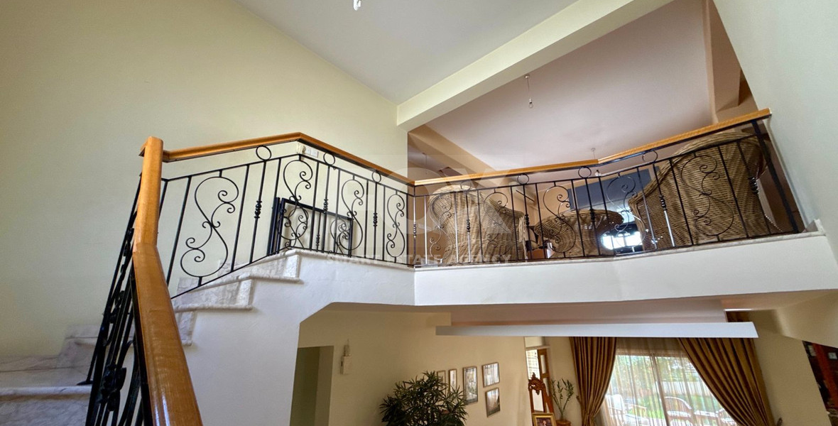 Four bedroom detached villa in two levels  in Agios Georgios Havouzas for sale, Limassol