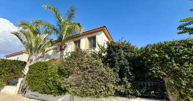 Four bedroom detached villa in two levels  in Agios Georgios Havouzas for sale, Limassol