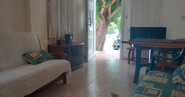 Two bedroom house for rent in Giolou