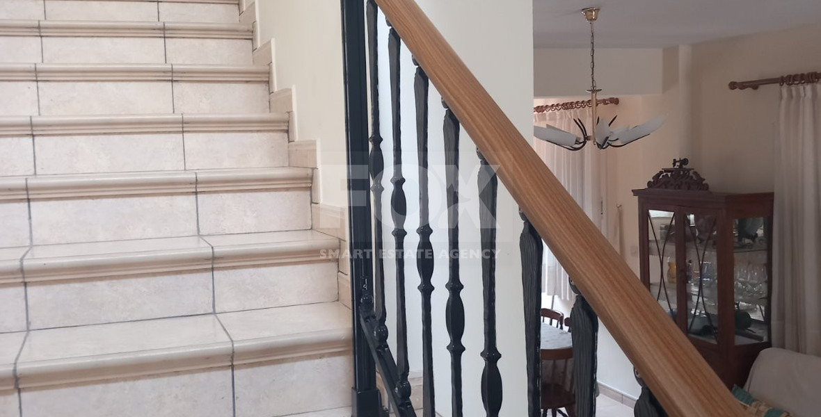 Two bedroom house for rent in Giolou