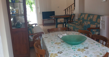 Two bedroom house for rent in Giolou