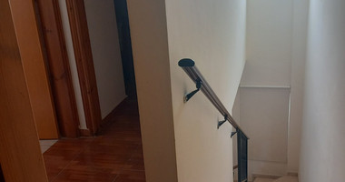 Two bedroom house for rent in Giolou