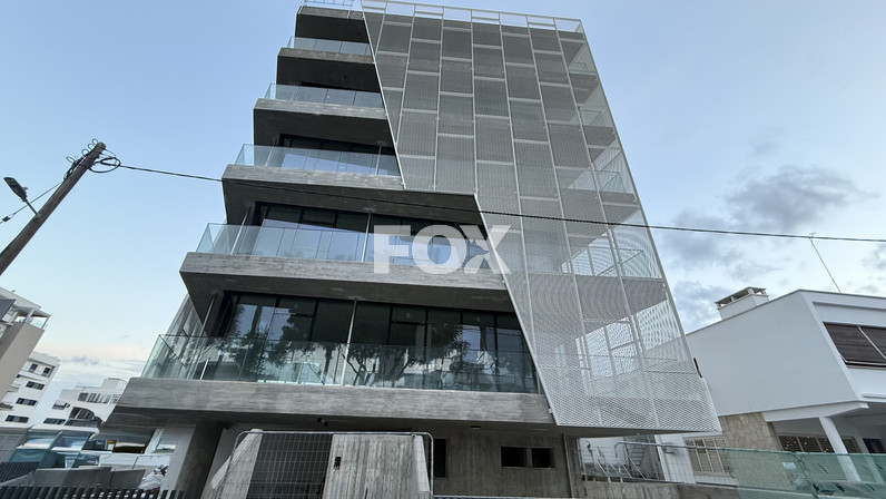 Building 2847 m² for rent in Agia Zoni, Limassol, Cyprus