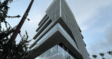 RENT: NEW LUXURY OFFICE BUILDING