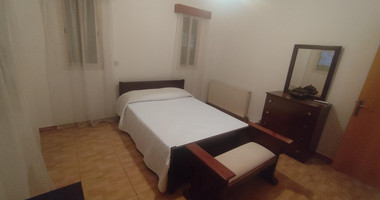 Three bedroom ground floor house in Agios Spyridonas for rent , Limassol