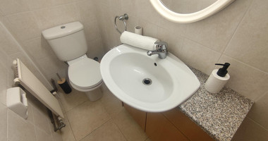 Three bedroom ground floor house in Agios Spyridonas for rent , Limassol