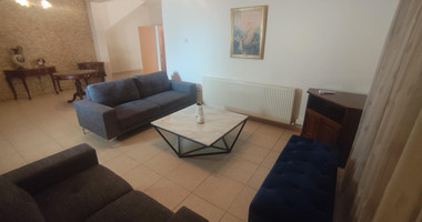 Three bedroom ground floor house in Agios Spyridonas for rent , Limassol