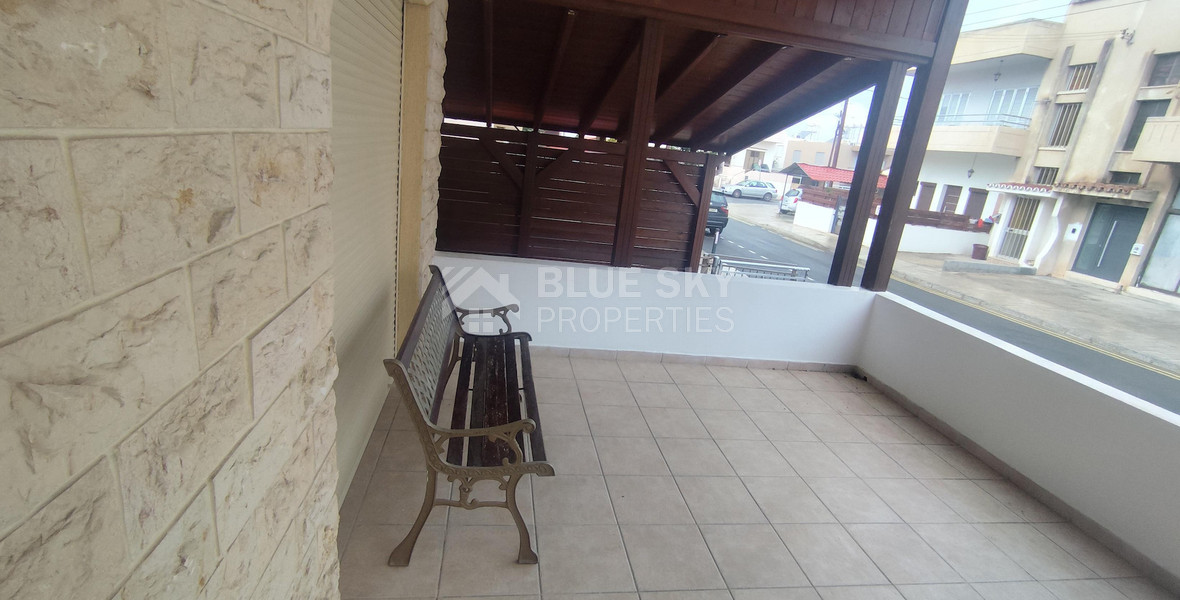 Three bedroom ground floor house in Agios Spyridonas for rent , Limassol