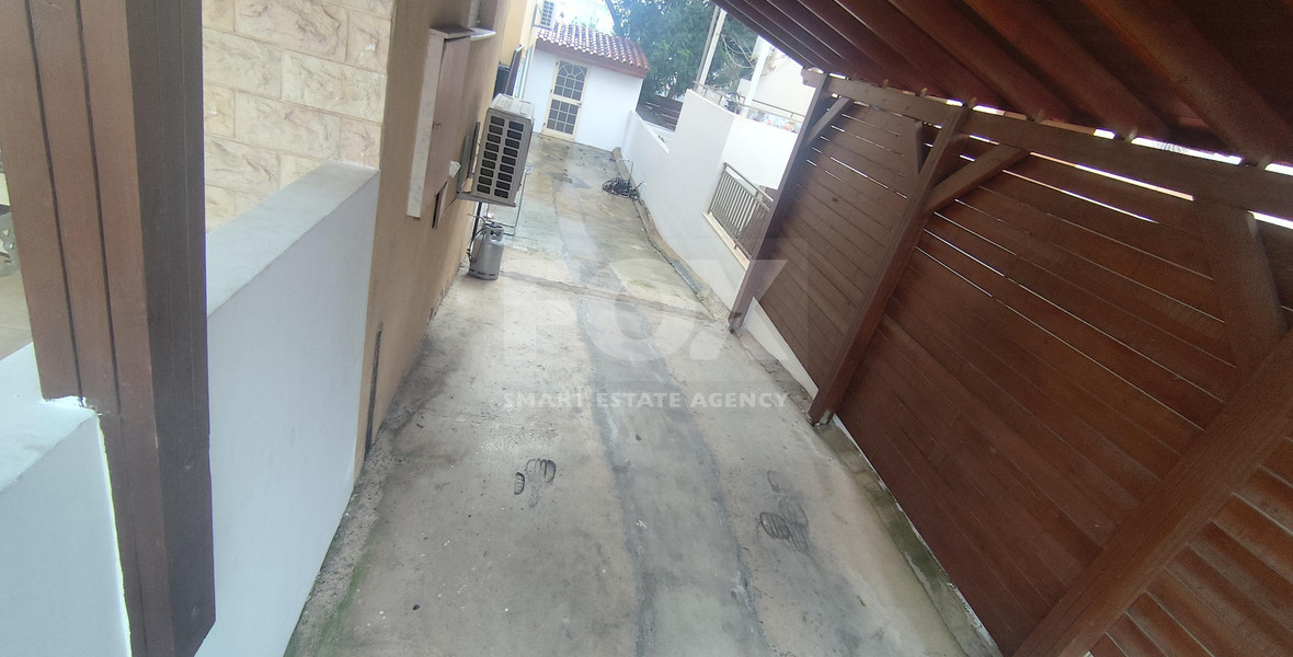 Three bedroom ground floor house in Agios Spyridonas for rent , Limassol