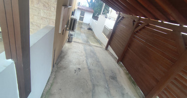 Three bedroom ground floor house in Agios Spyridonas for rent , Limassol