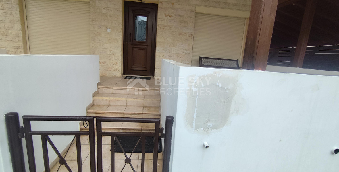 Three bedroom ground floor house in Agios Spyridonas for rent , Limassol