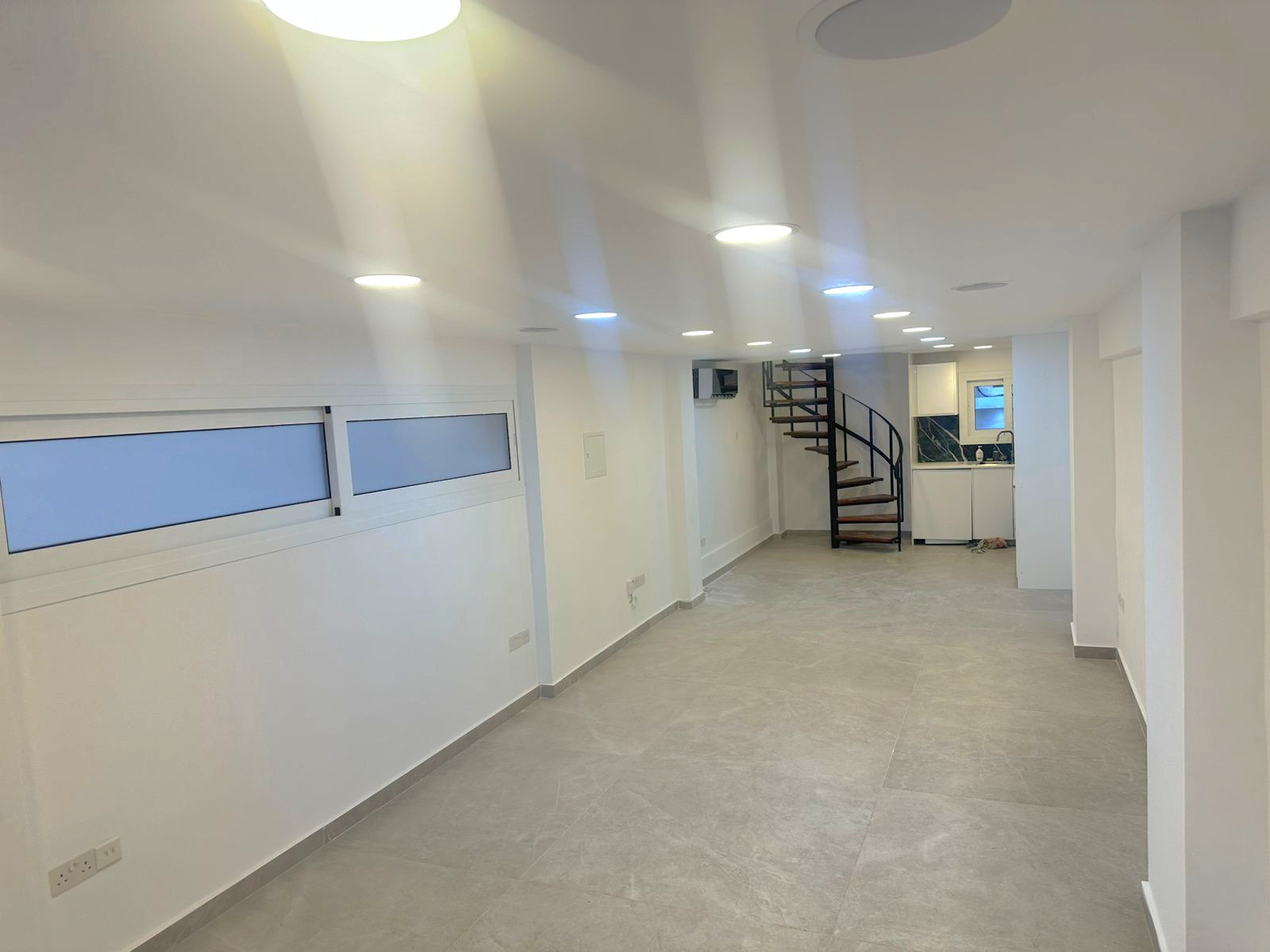 Pomieszczenie biurowe 98 m² Limassol, Cypr