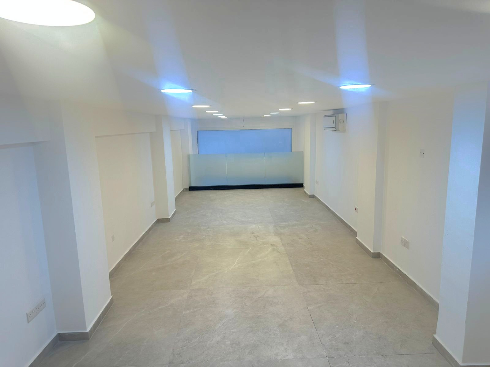 Pomieszczenie biurowe 98 m² Limassol, Cypr