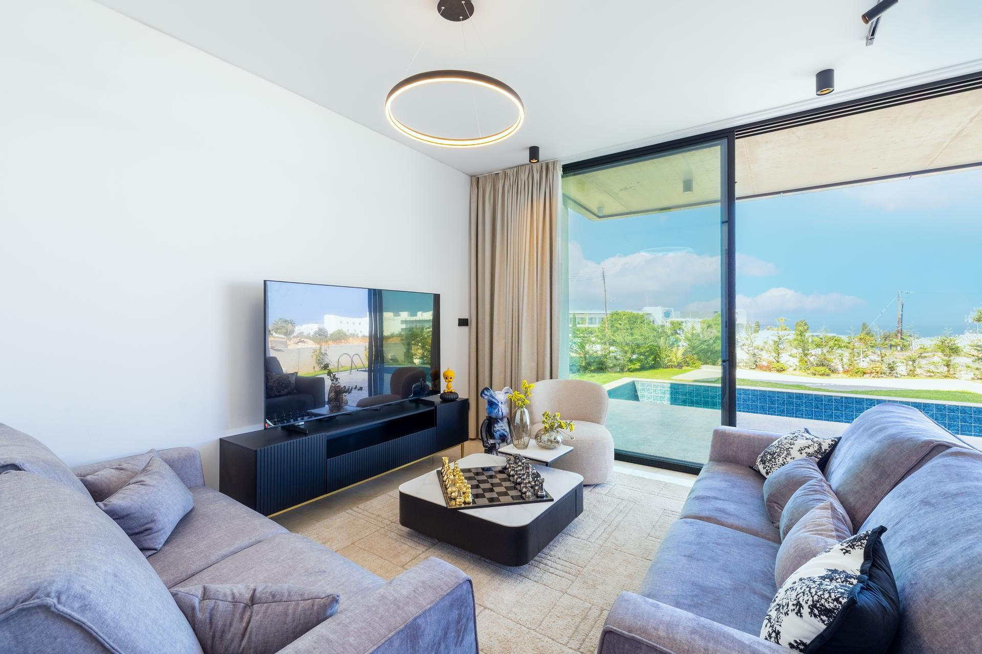 Mieszkanie 3 pokoi 181 m² Kissonerga, Cypr