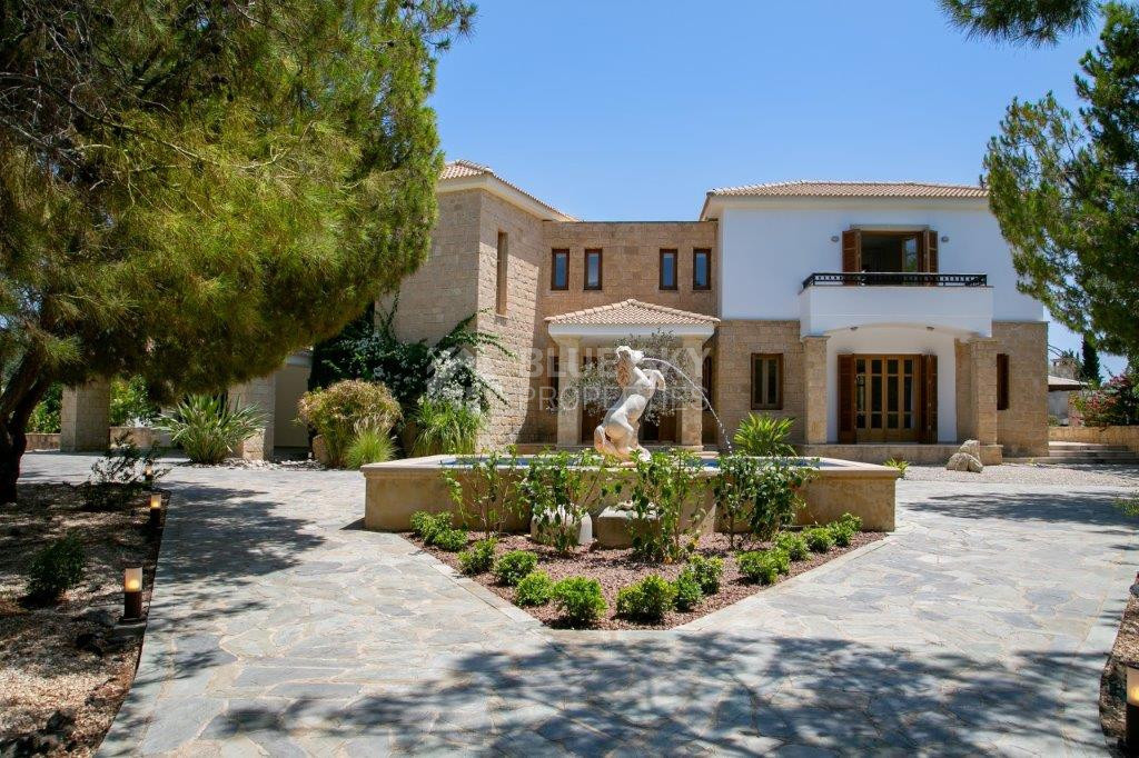 Luxury five Bedroom Cyprus Villa with Panoramic Sea Views & Premium Amenities