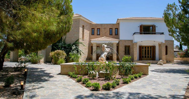 Luxury five Bedroom Cyprus Villa with Panoramic Sea Views & Premium Amenities
