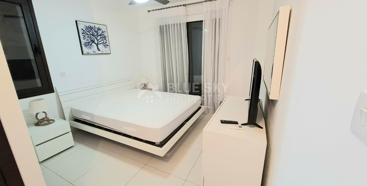 Prime Universal Top-Floor Three-Bed Apartment for sale