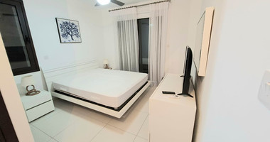 Prime Universal Top-Floor Three-Bed Apartment for sale