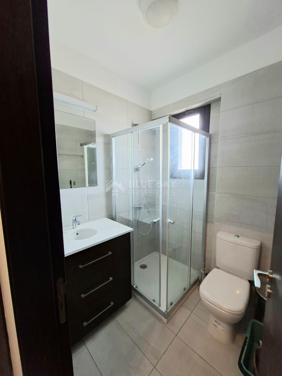 Prime Universal Top-Floor Three-Bed Apartment for sale