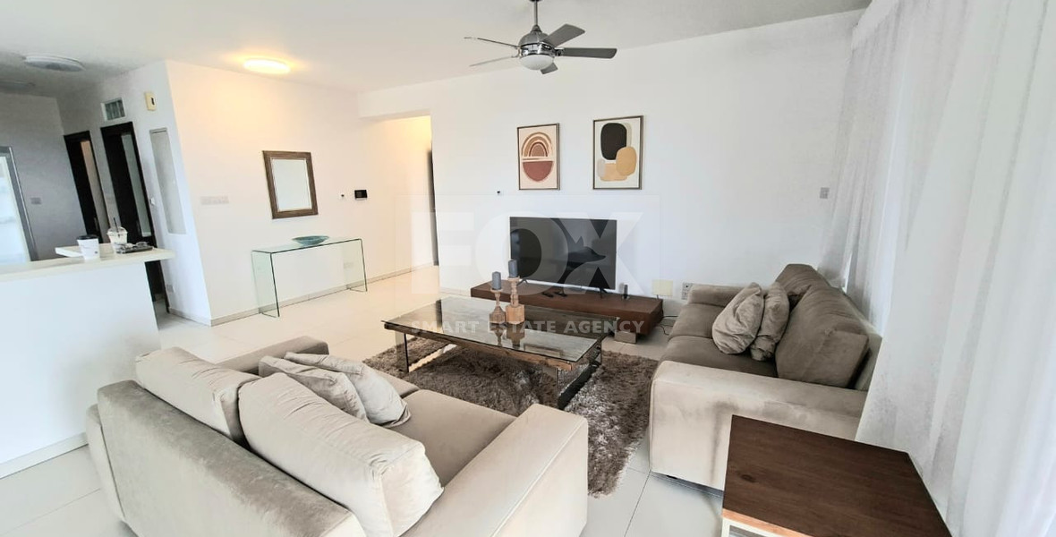 Prime Universal Top-Floor Three-Bed Apartment for sale