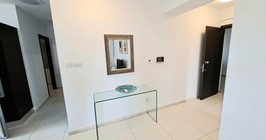 Prime Universal Top-Floor Three-Bed Apartment for sale