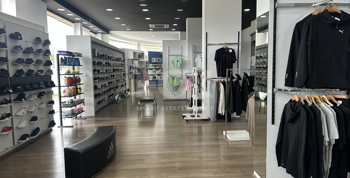 Prime 500m² Commercial Space on High-Traffic Road – Paphos