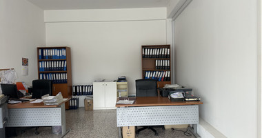 Prime 500m² Commercial Space on High-Traffic Road – Paphos