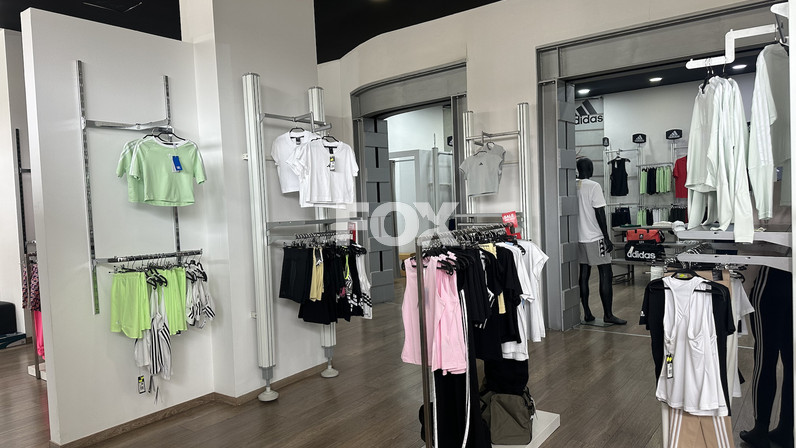 Building 500 m² for rent in Pafos, Paphos, Cyprus