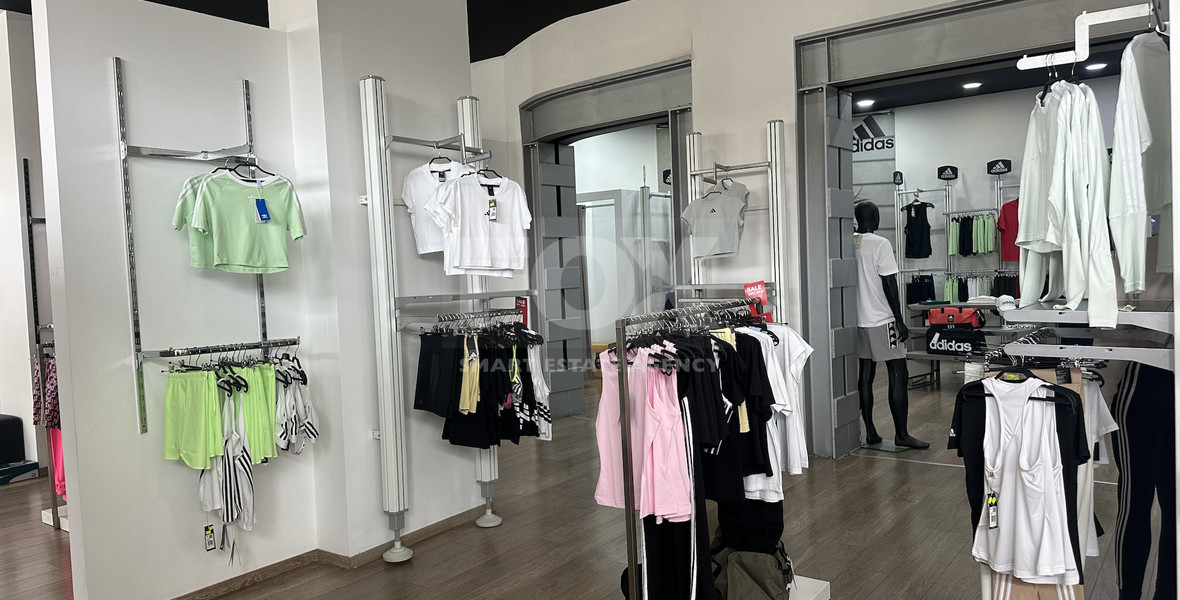 Prime 500m² Commercial Space on High-Traffic Road – Paphos