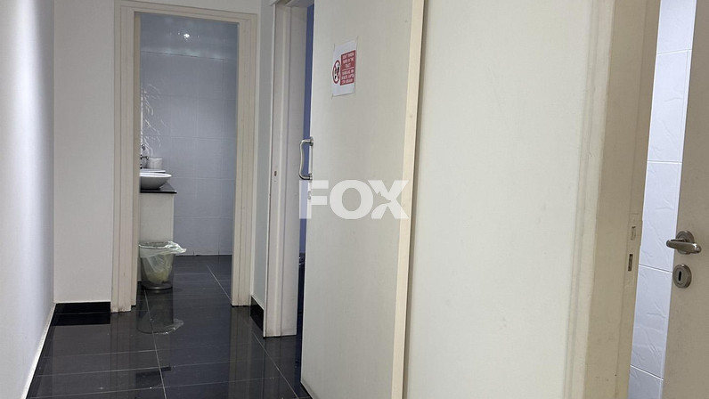 Building 500 m² for rent in Pafos, Paphos, Cyprus