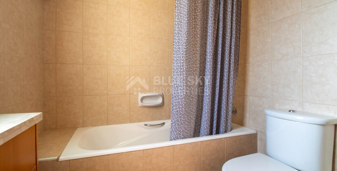 Luxury three Bedroom Villa with Private Pool & Golf Course Views