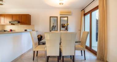 Luxury three Bedroom Villa with Private Pool & Golf Course Views