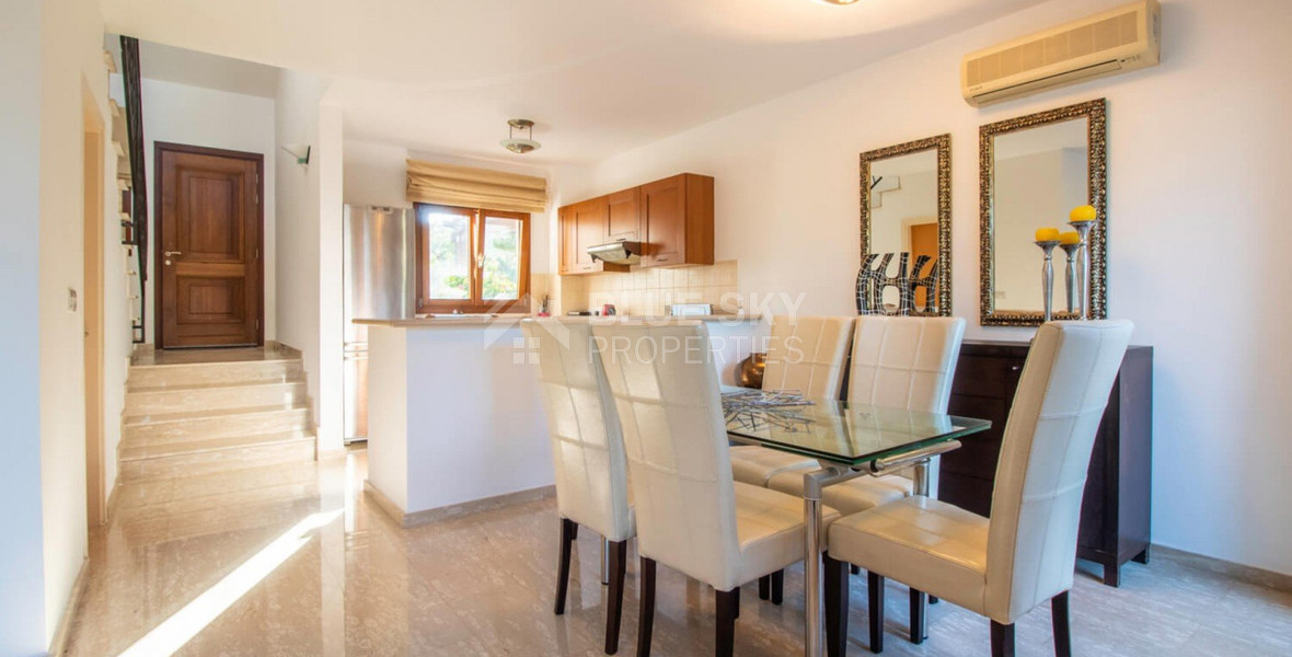 Luxury three Bedroom Villa with Private Pool & Golf Course Views