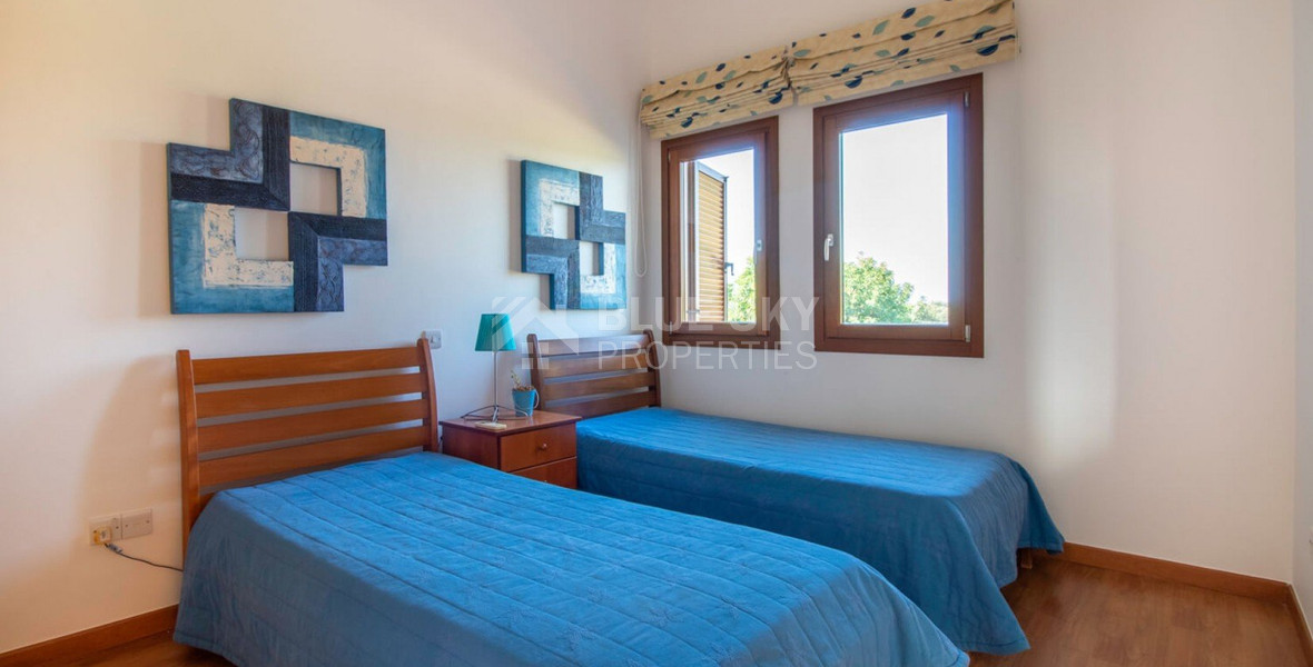 Luxury three Bedroom Villa with Private Pool & Golf Course Views