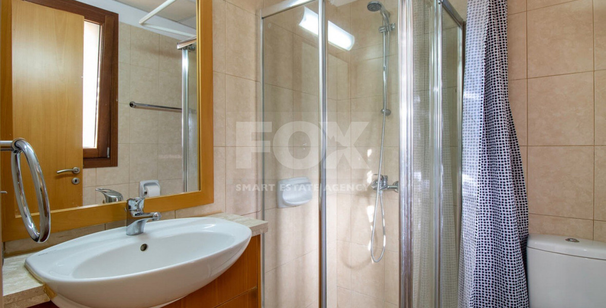 Luxury three Bedroom Villa with Private Pool & Golf Course Views