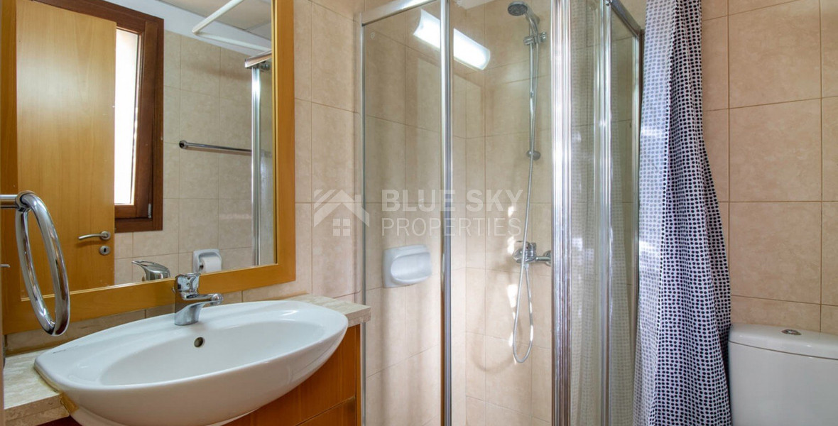 Luxury three Bedroom Villa with Private Pool & Golf Course Views