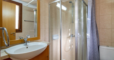 Luxury three Bedroom Villa with Private Pool & Golf Course Views