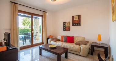 Luxury three Bedroom Villa with Private Pool & Golf Course Views