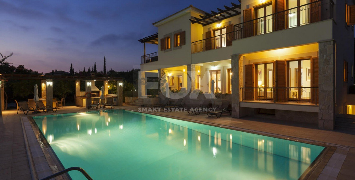 Luxury five Bedroom Villa on Eastern Plateau with Sea Views, Pool & Private Tennis Court, for sale