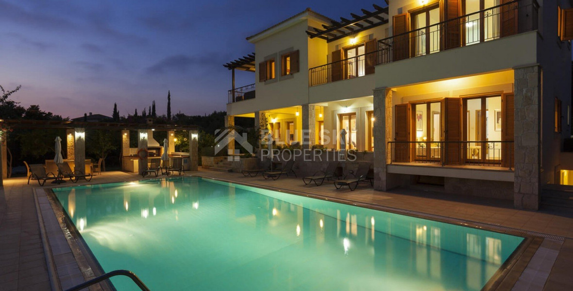 Luxury five Bedroom Villa on Eastern Plateau with Sea Views, Pool & Private Tennis Court, for sale