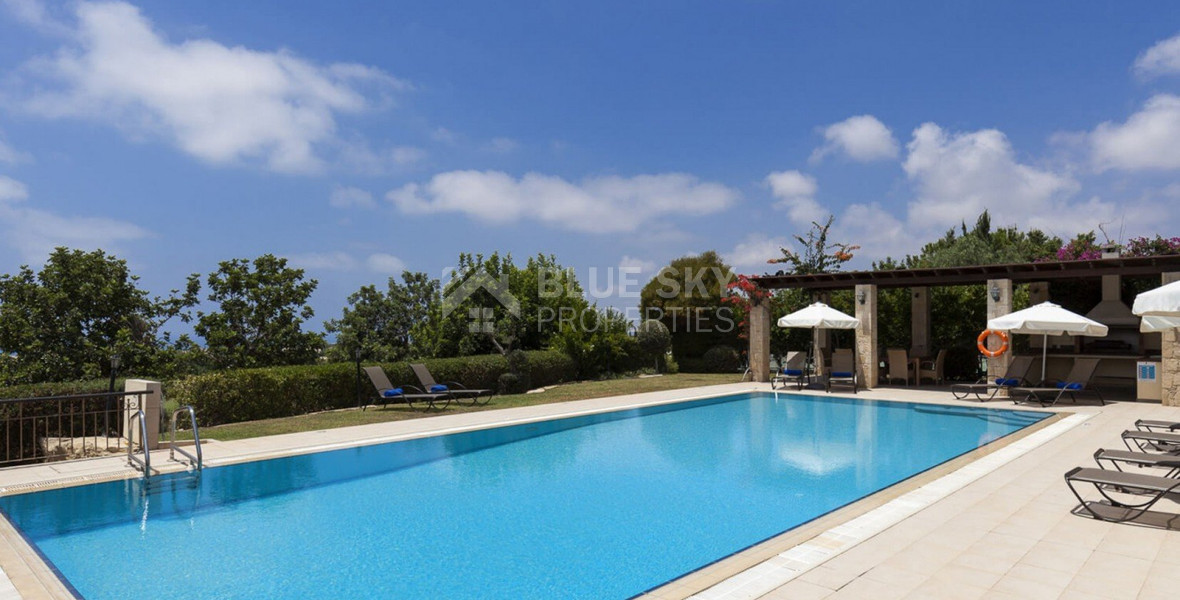 Luxury five Bedroom Villa on Eastern Plateau with Sea Views, Pool & Private Tennis Court, for sale