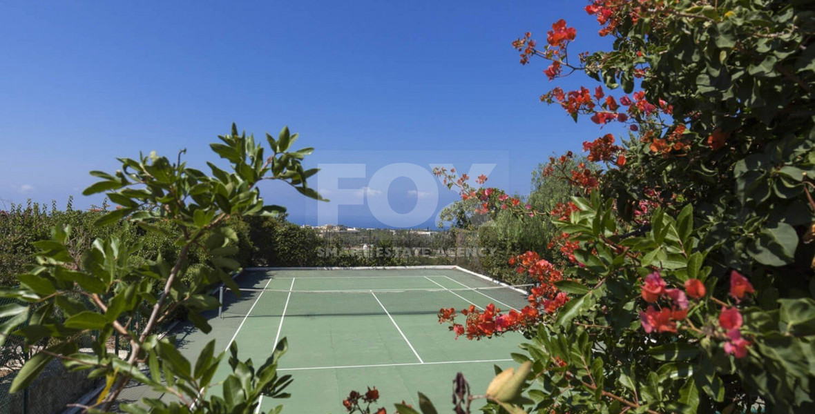 Luxury five Bedroom Villa on Eastern Plateau with Sea Views, Pool & Private Tennis Court, for sale