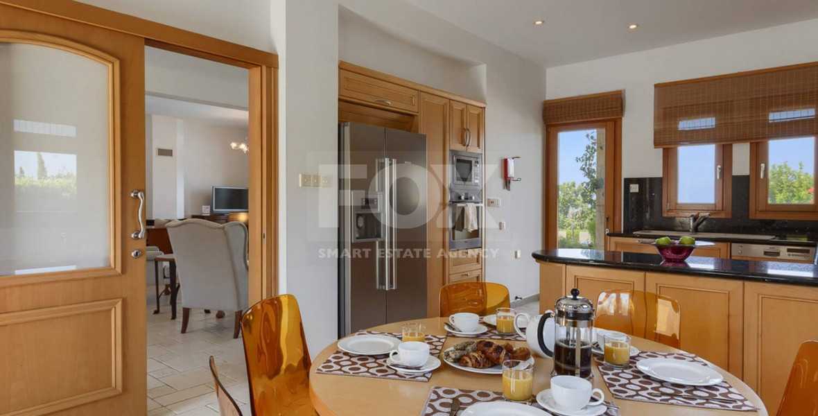 Luxury five Bedroom Villa on Eastern Plateau with Sea Views, Pool & Private Tennis Court, for sale