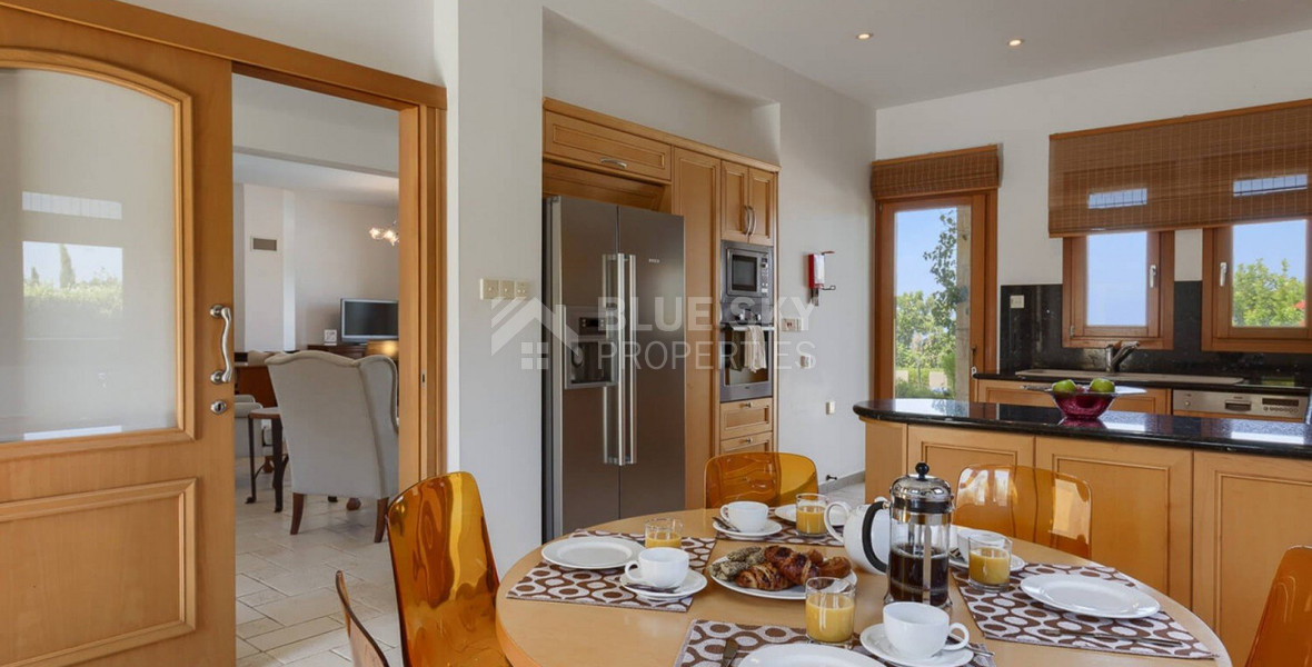 Luxury five Bedroom Villa on Eastern Plateau with Sea Views, Pool & Private Tennis Court, for sale