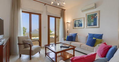Luxury five Bedroom Villa on Eastern Plateau with Sea Views, Pool & Private Tennis Court, for sale