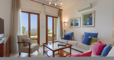 Luxury five Bedroom Villa on Eastern Plateau with Sea Views, Pool & Private Tennis Court, for sale