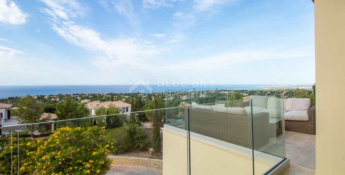 Prestigious four Bedroom Villa with Pool, Terrace Views & Exclusive Privacy