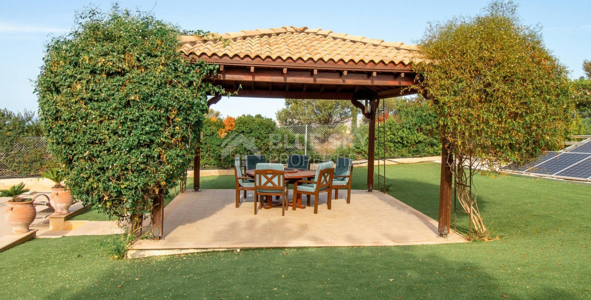 Prestigious four Bedroom Villa with Pool, Terrace Views & Exclusive Privacy