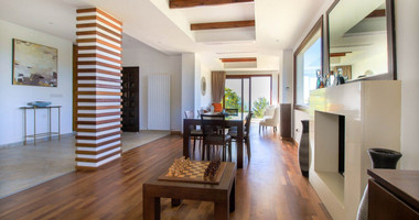 Prestigious four Bedroom Villa with Pool, Terrace Views & Exclusive Privacy