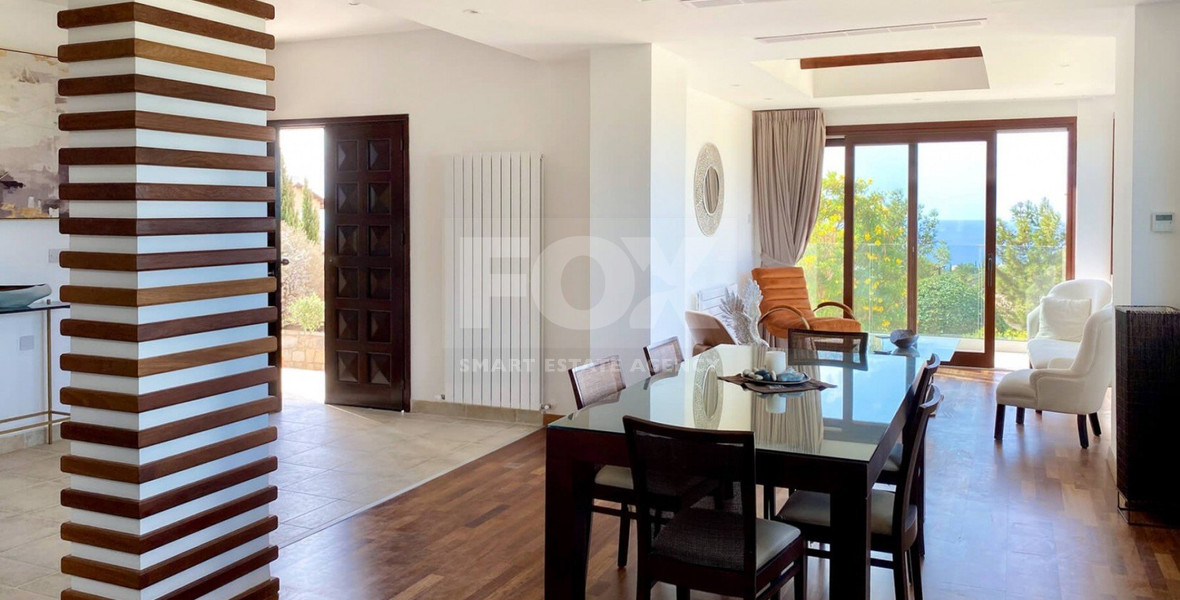 Prestigious four Bedroom Villa with Pool, Terrace Views & Exclusive Privacy